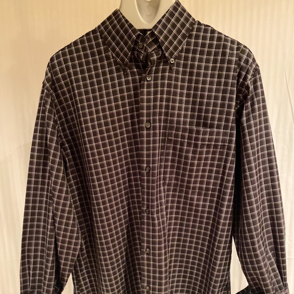 Nordstrom Men’s size L button down. Black & white